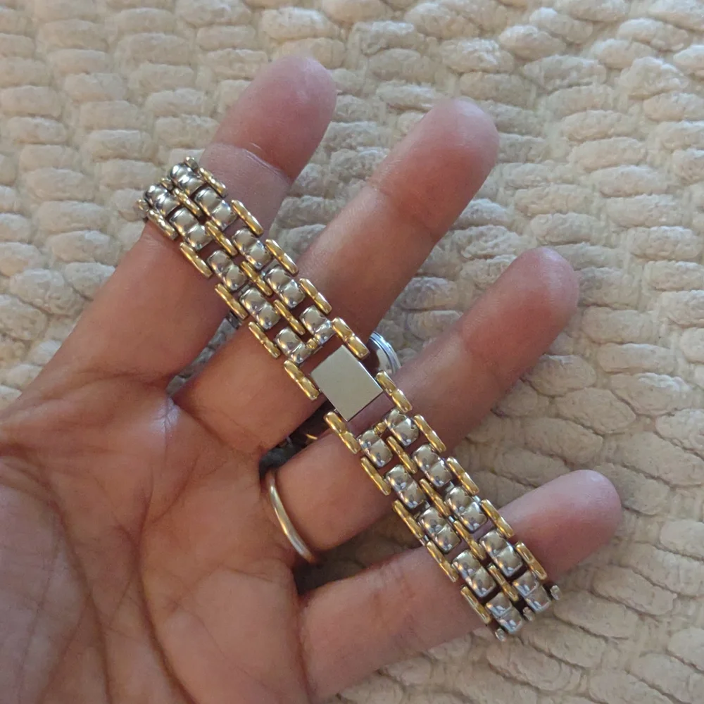 Vintage Geneva Gold & Silver Colored Watch - Picture 3 of 5